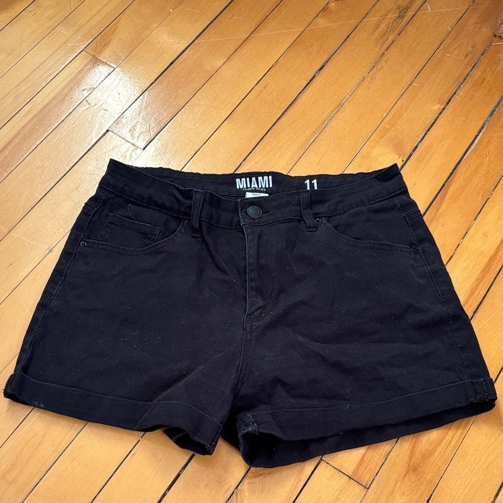 🎉4/30$🎉 Miami Women's Classic Black Jean Shorts